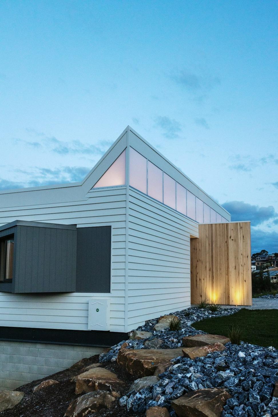 Lakeview Residence